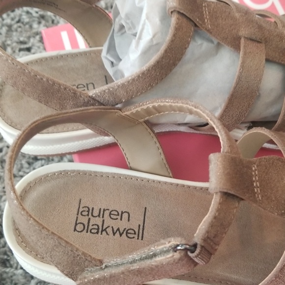 Lauren Blakwell Pewter Sandals Size 8.5 NIB - Picture 2 of 4